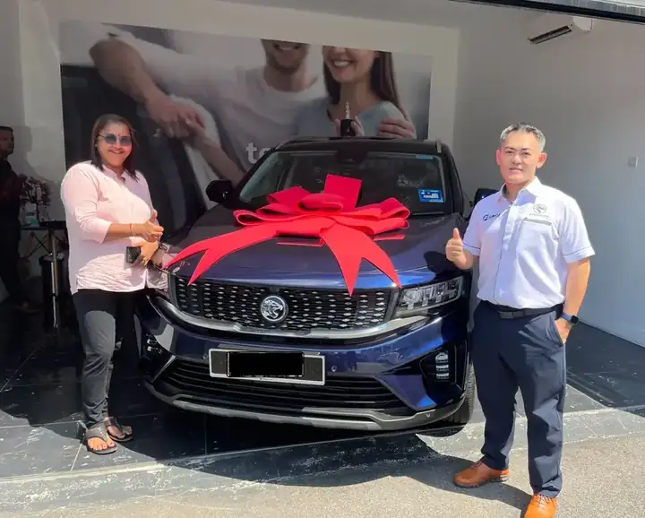 Penyerahan SUV PROTON kepada pelanggan